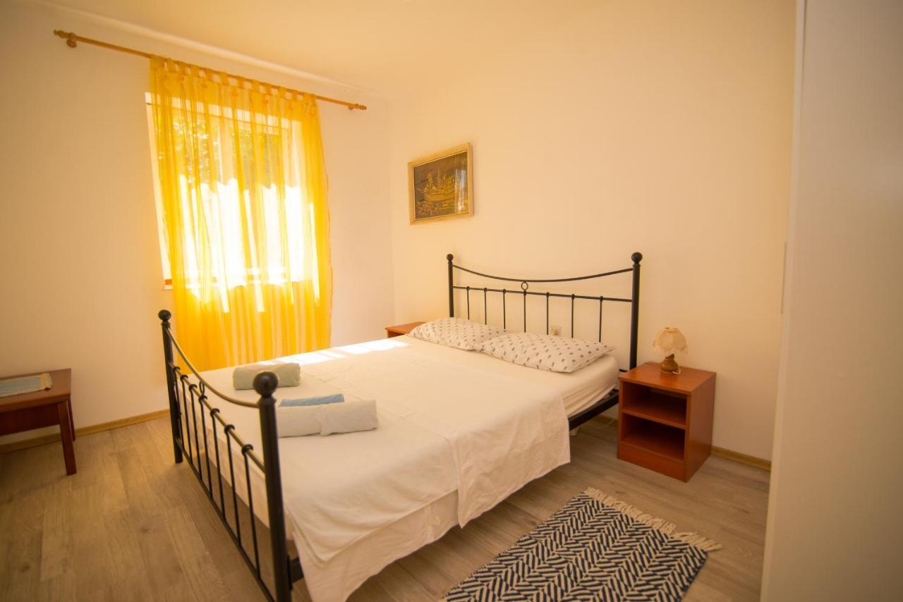 Nena Apartment มาลีโลชินจ์ ภายนอก รูปภาพ