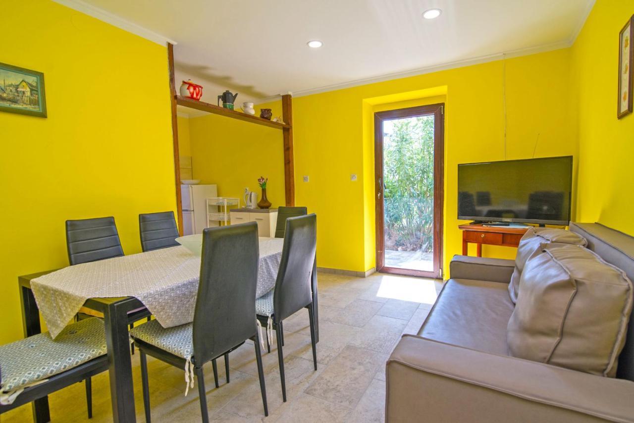 Nena Apartment มาลีโลชินจ์ ภายนอก รูปภาพ