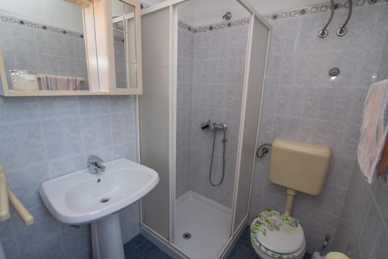 Nena Apartment มาลีโลชินจ์ ภายนอก รูปภาพ
